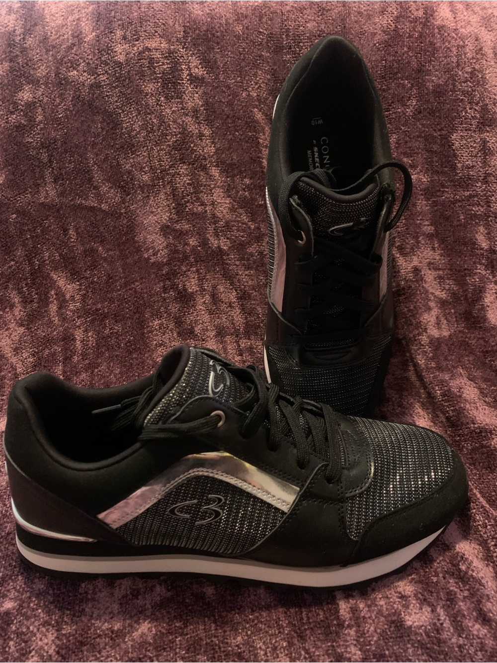 Skechers Women's Black and Silver Athletic Sneakers